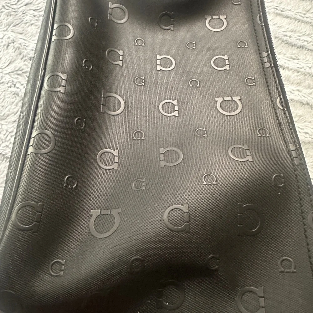 Salvatore Ferragamo Travel Case / Toiletry Bag - Picture 7 of 10